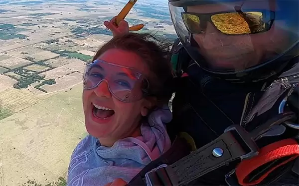 skydive-mercedes-salto-promo